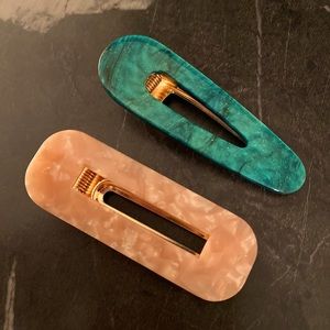 green & pink hair clips